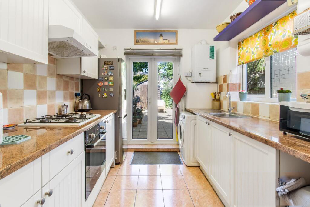 Newly renovated, Modern House Share – 3 spacious Rooms
